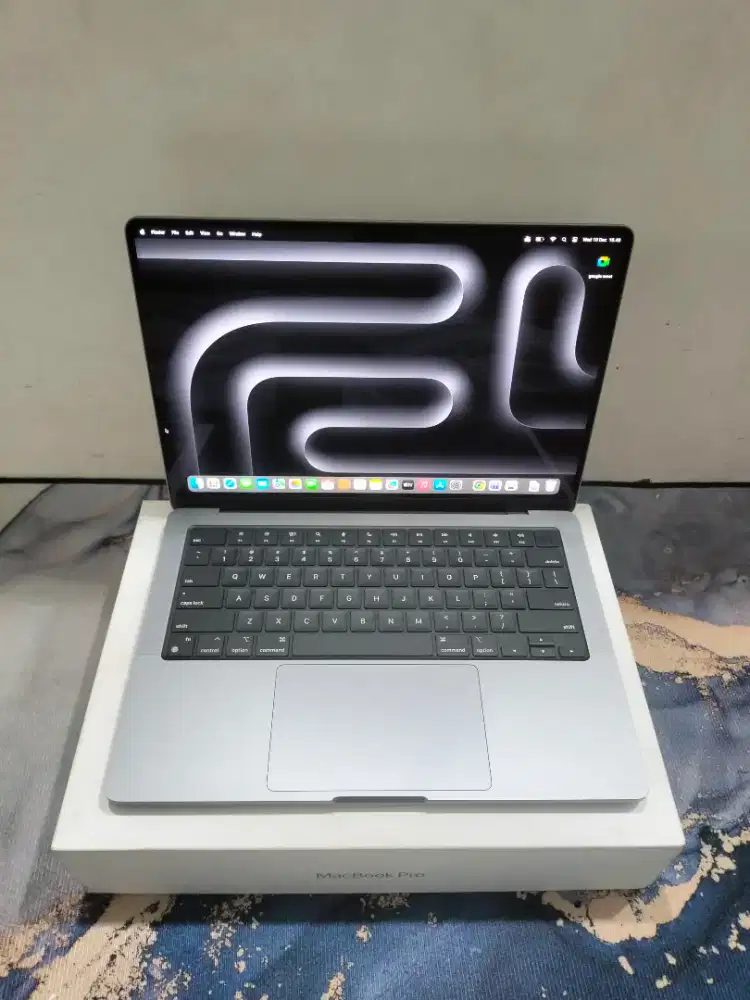Macbook Pro M3 8/1tera