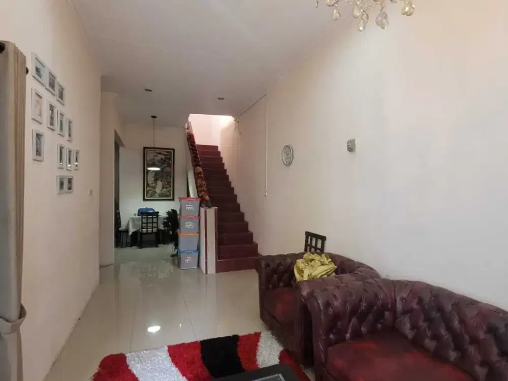 Jual rumah 2 lantai di Permata Depok, cluster Nilam,  5 menit ke  St. Citayem Depok