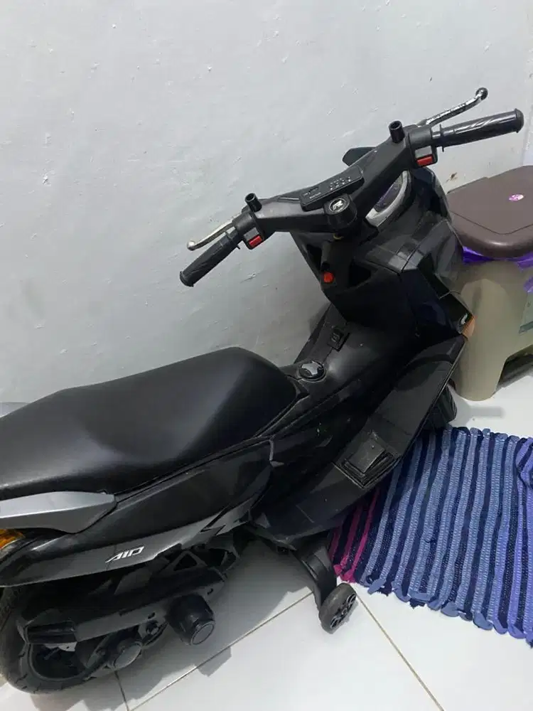 Sepeda motor nmax anak