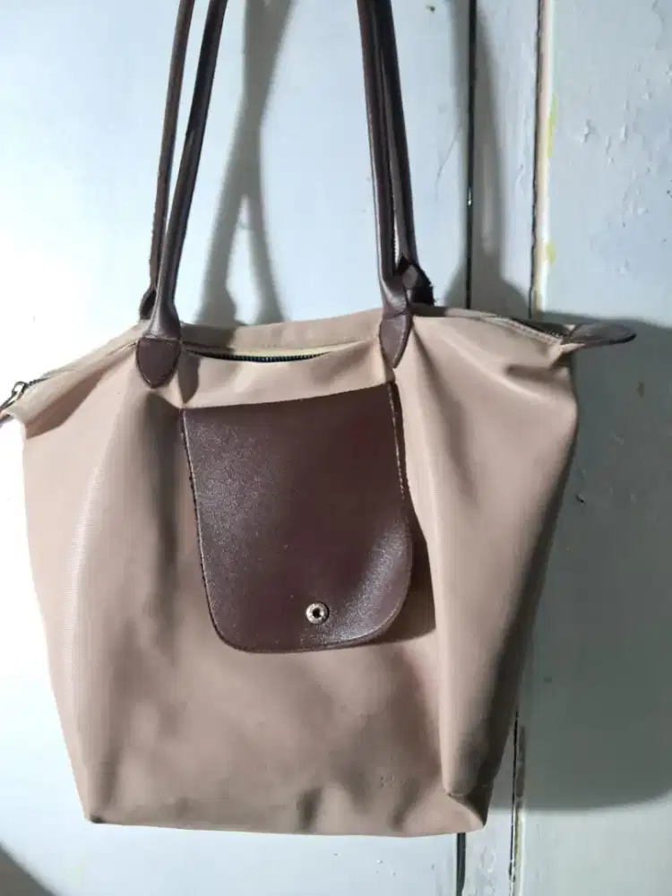 TAS KULIT JINJING WANITA – COKLAT – HSC 2025