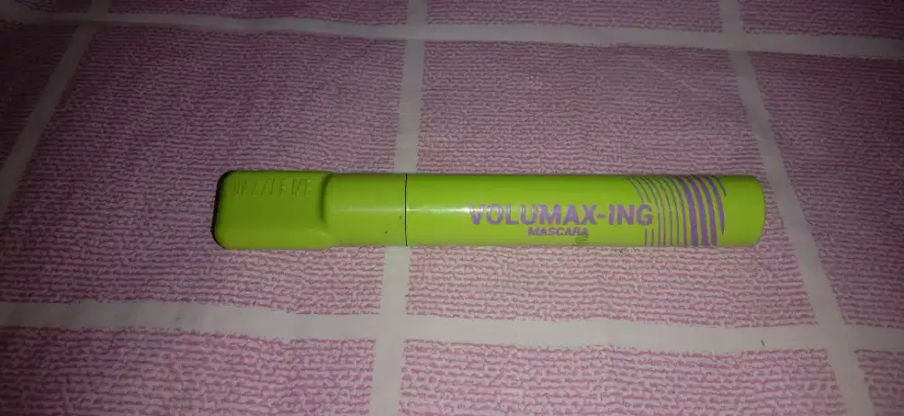 mascara dazzle me volumeaging