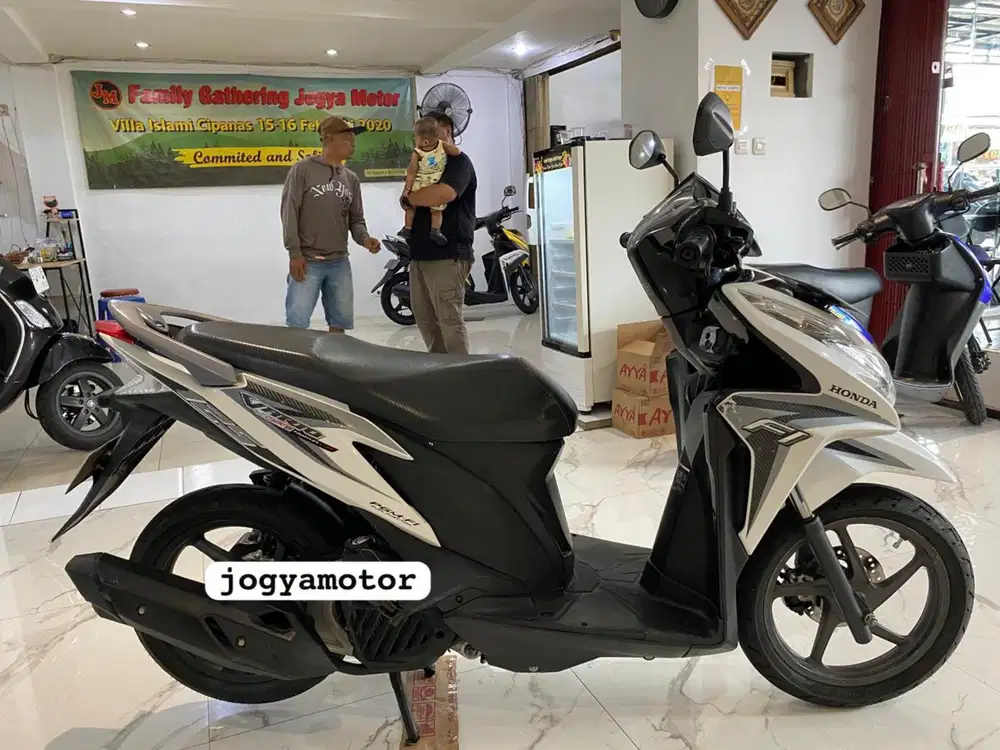 (B) honda vario 125 techno 2014