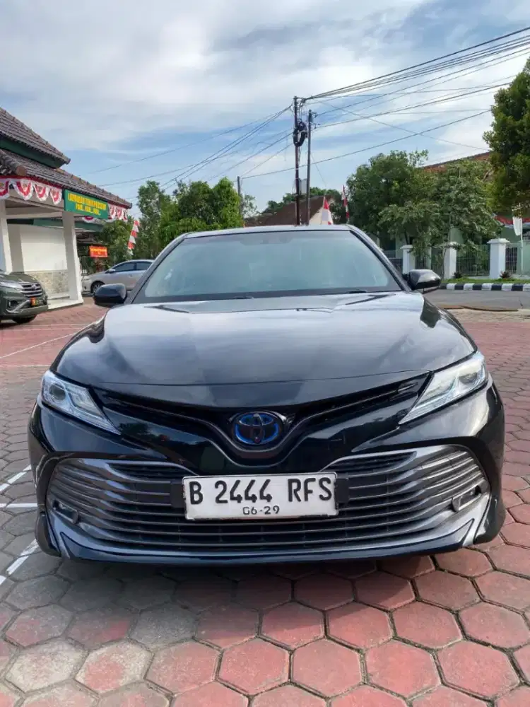 Toyota Camry Hybird 2019
km 150rb