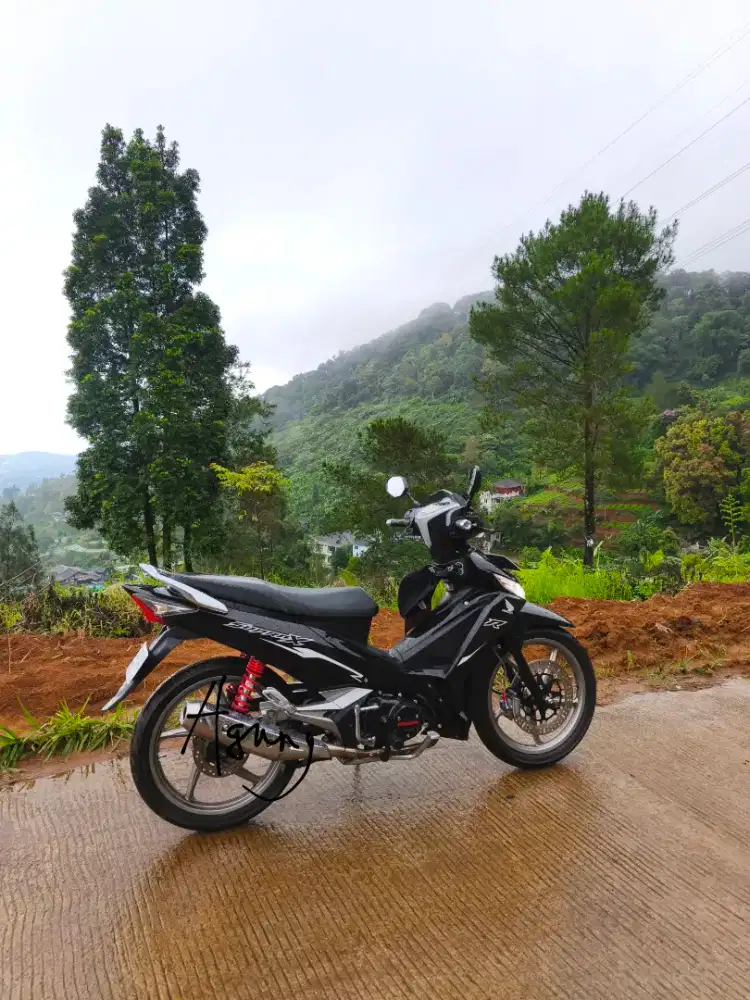 Honda Supra X 125 FI Restomod