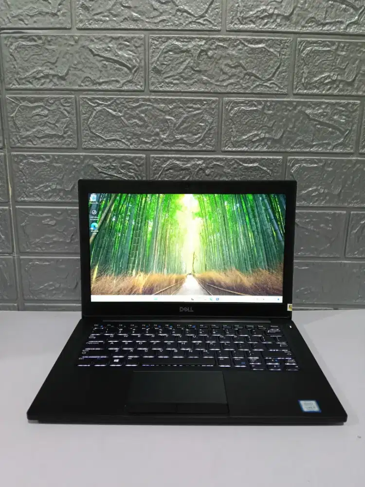Dell latitude 7290 Intel core i5 Gen 8 ram 16gb SSD 256