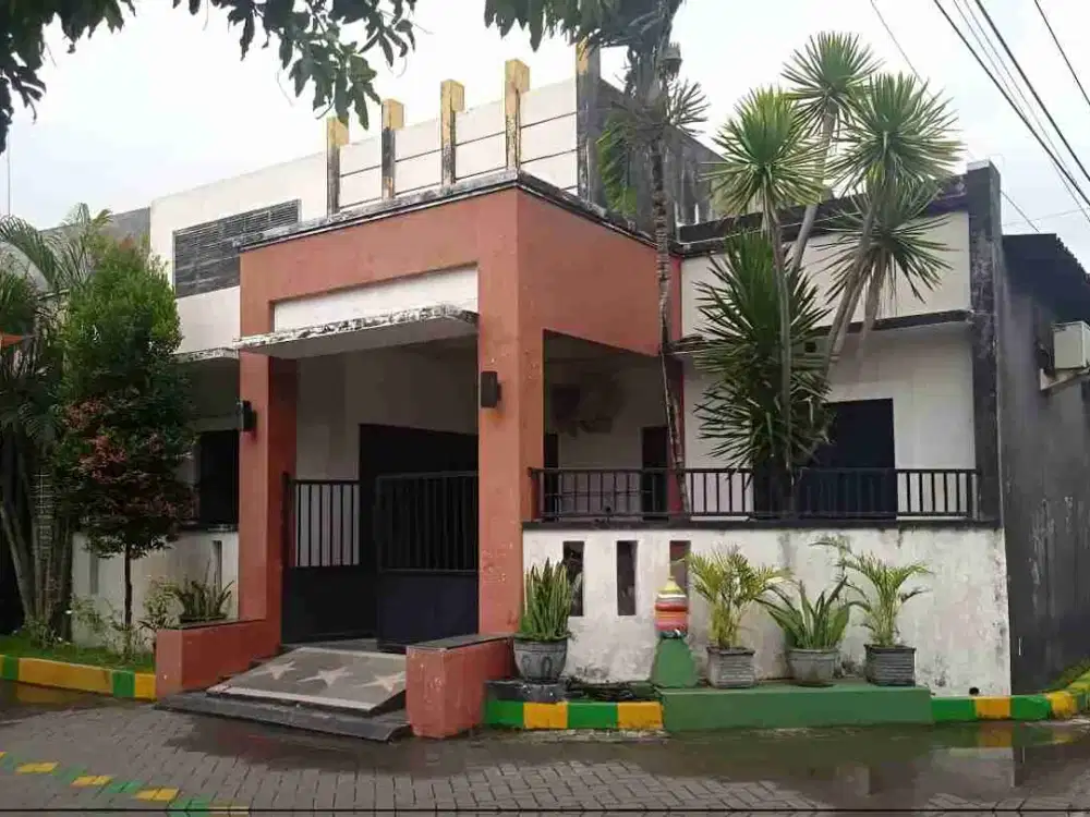 Murah Jual Cepat, Dibawah Pasaran* 
Rumah  Lokasi Strategis
Di Perum Babatan Indah Wiyung Sby