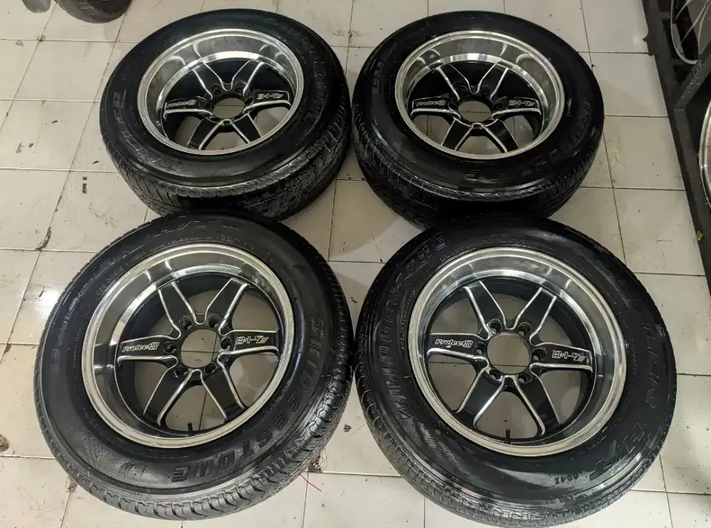 R18 SAMLONG L9,5 Et22 6x139+Ban bridgestone 80%