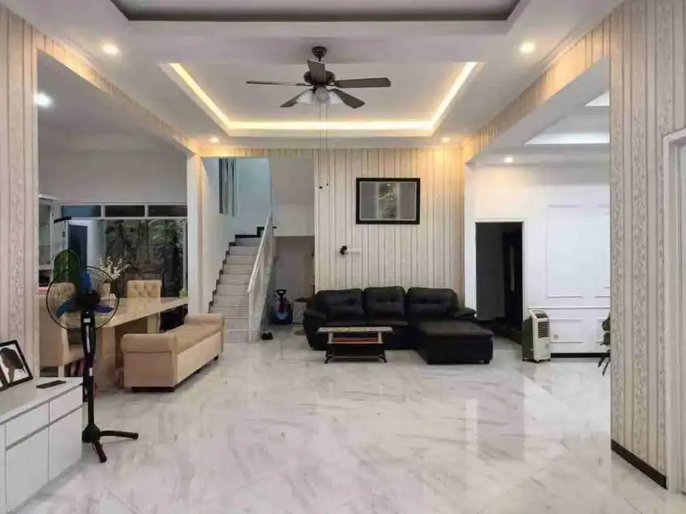 Murah Jual Cepat, BANTING HARGA* 
Rumah Hook MEWAH Semi Furnished
Di Deltasari Baru (Cluster) Waru Sdrjo