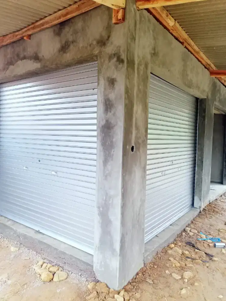 Rolling door, folding gate