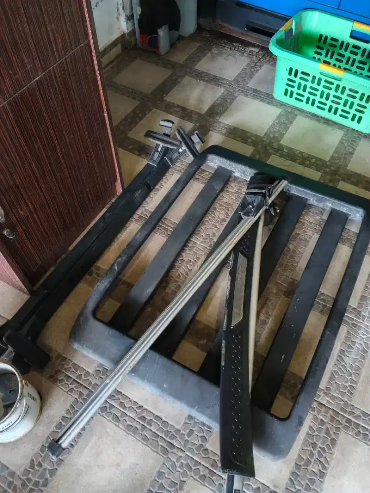 Box bagasi Pajero,dan karpet bludru voxy