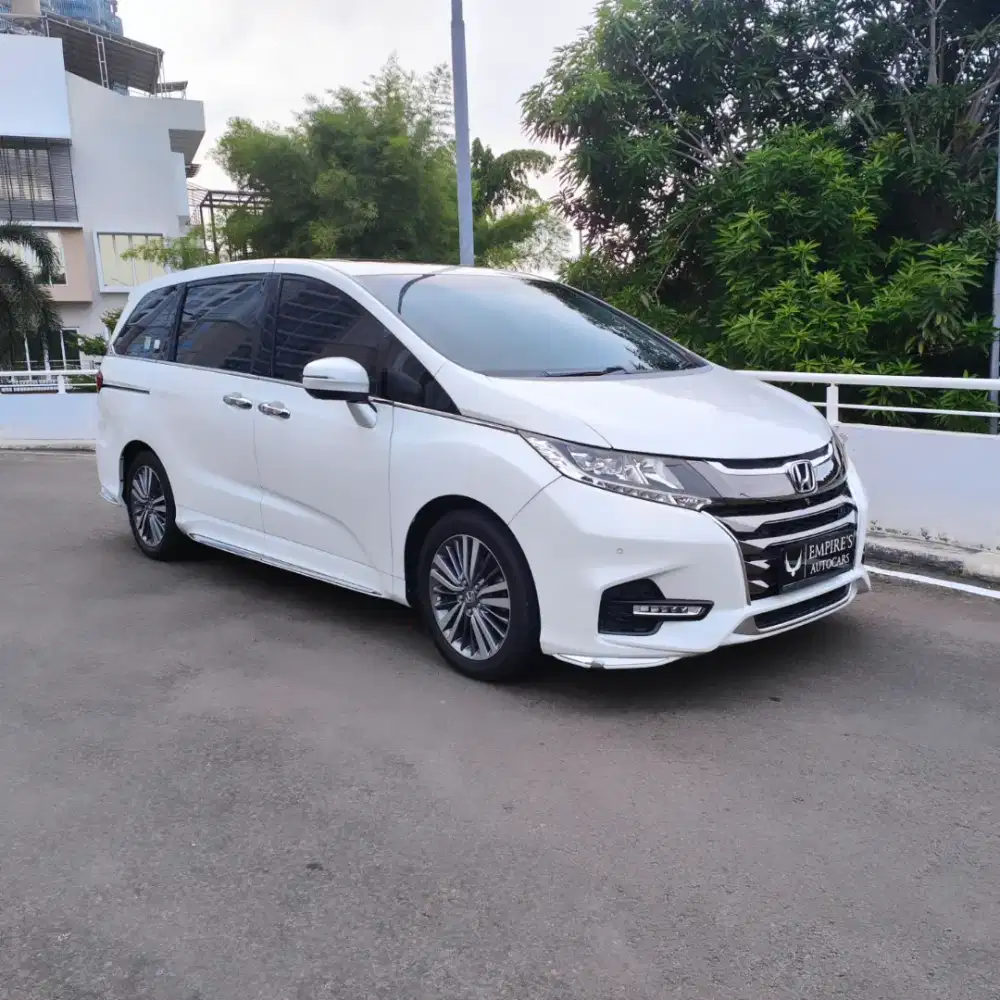 LOW KM Honda Odyssey Prestige Facelift full spek tangan pertama record