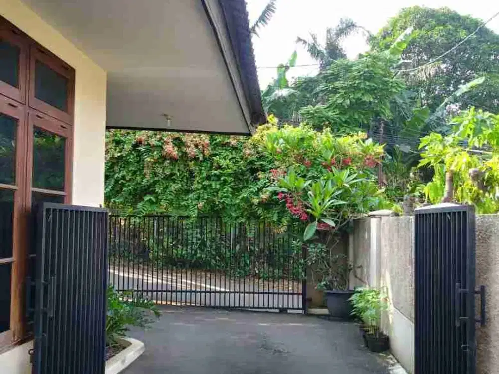 Dijual Rumah  Daerah Lebak Bulus Jakarta Selatan