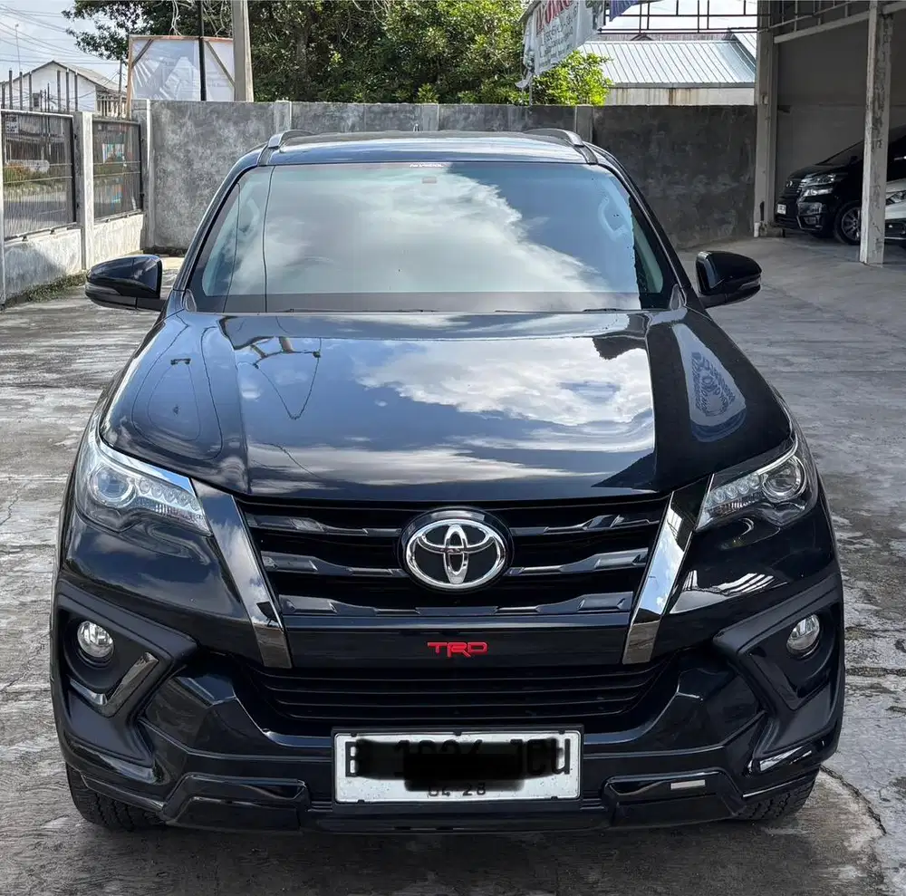 VRZ 2.4 4x2 TRD Autometik Diesel 2018