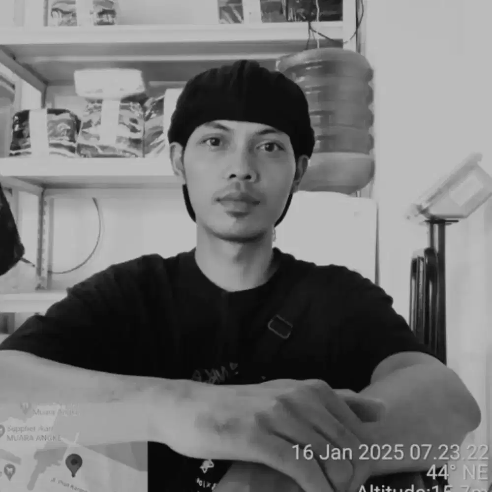 Cari kerja bayar harian juga ga papa. Yg nawarin pialang skip dulu