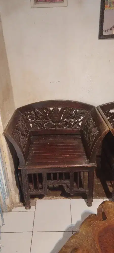 Kursi & slintru jati ukiran