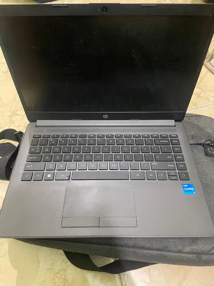 HP 240-G8 Core i5 gen 11 Ram 8 GB SSD 512 DG