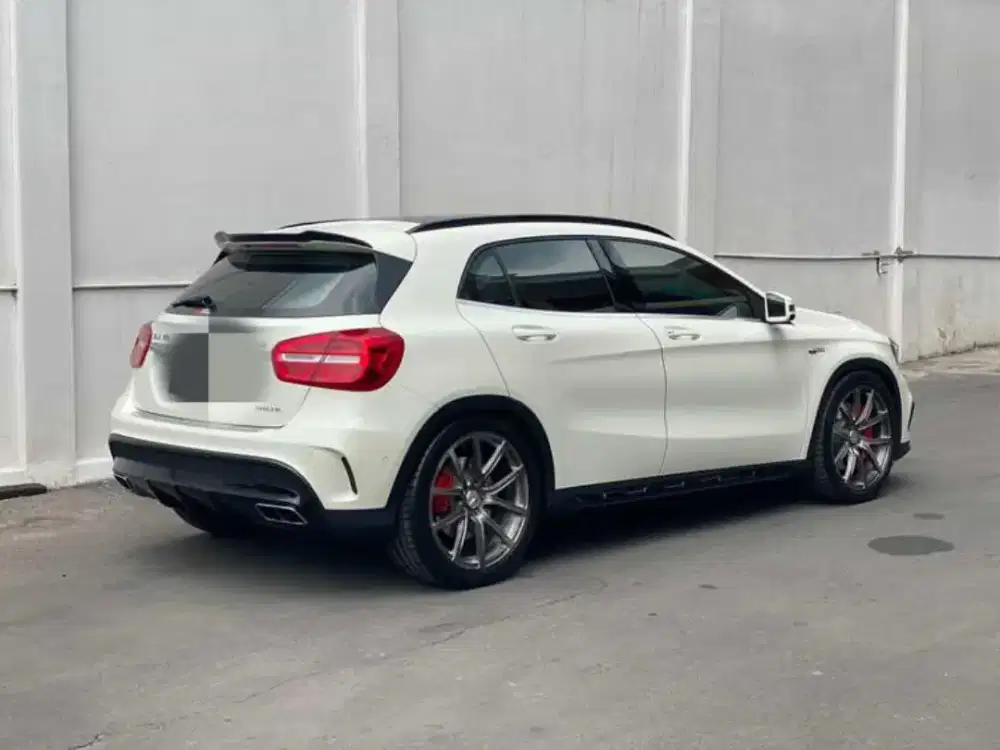 MercedeS GLA 45 Tahun 2015