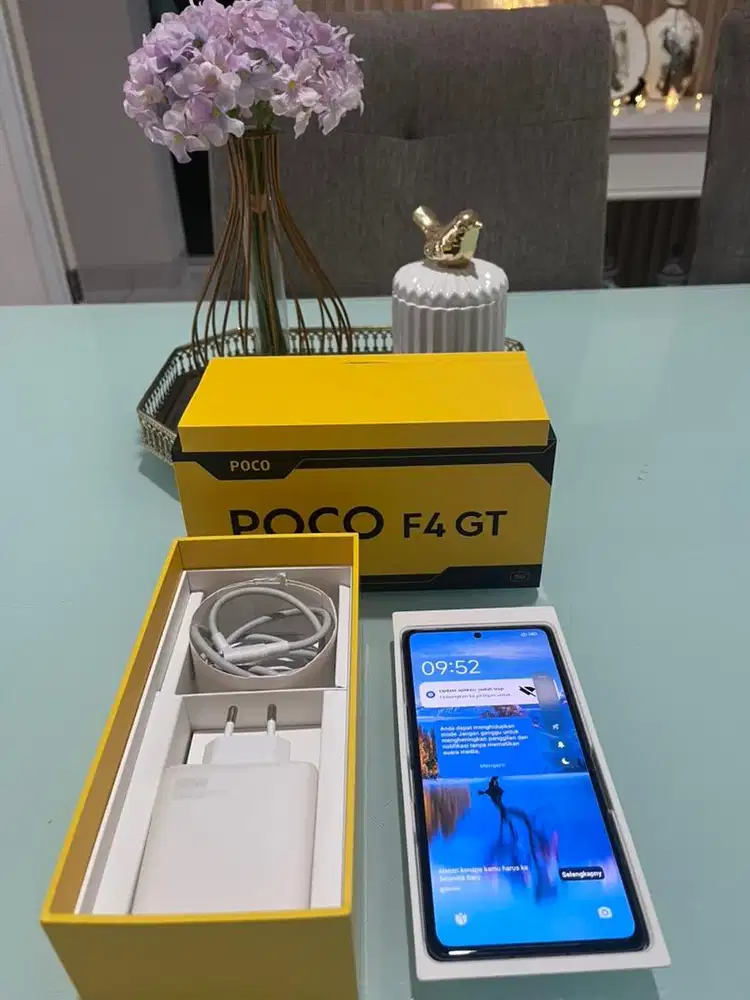 POCO F4 GT (nego tipis)