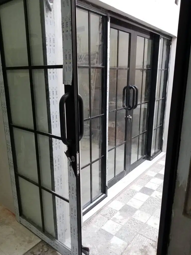 Pasang Plafon - Partisi Gypsum + Alumunium Aluminium + Plafon Gypsum