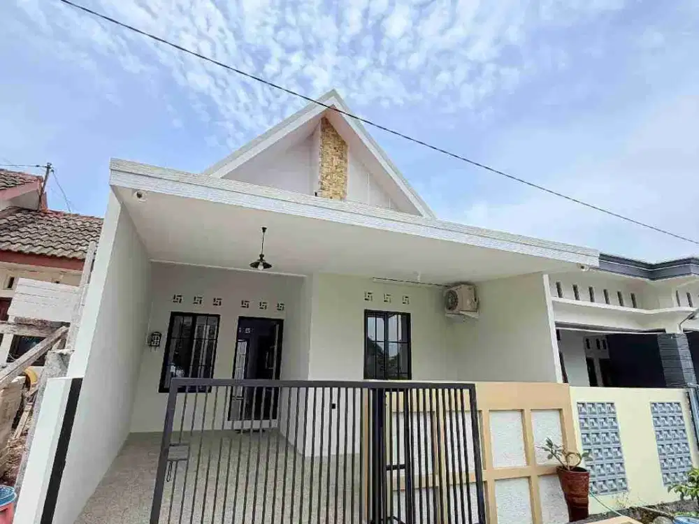 RUMAH MODERN MINIMALIS BARU GRATIS AC DAN BIAYA2 PAJAK LOKASI STRATEGIS DAN BEBAS BANJIR