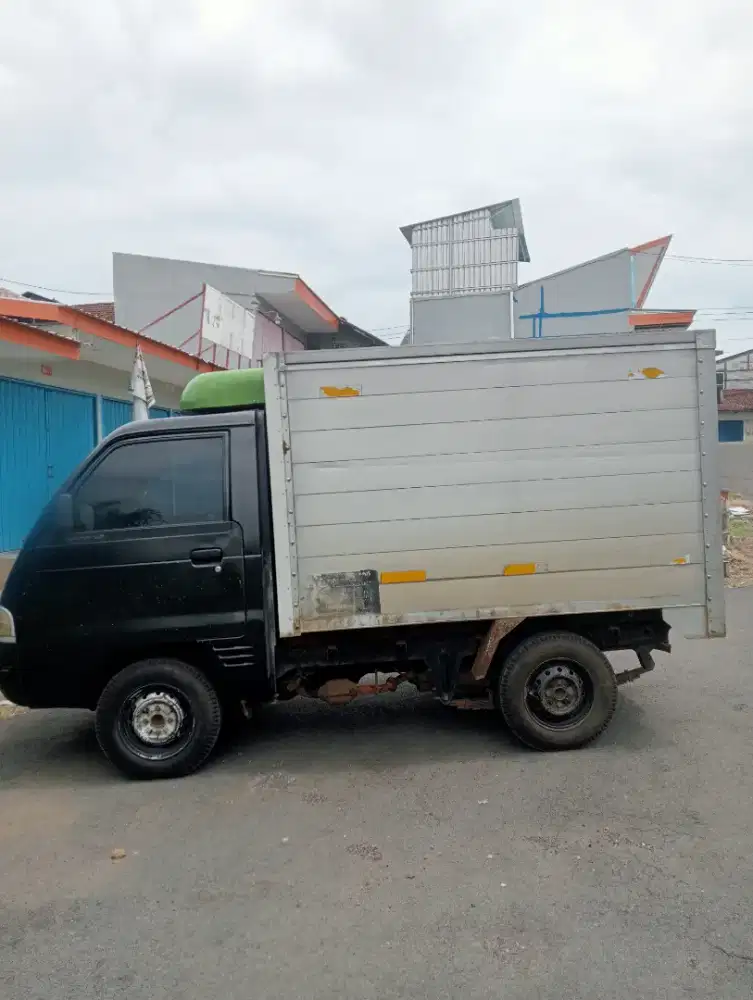Suzuki carry box pendingin  bisa untuk daging ayam es Cristal