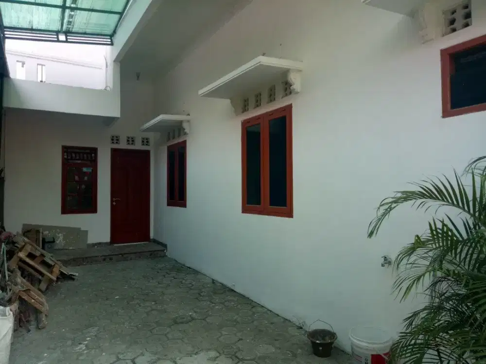 Disewakan Rumah 2 Lantai di Pejaten Barat, Pasar Minggu, Bisa Buat Kantor