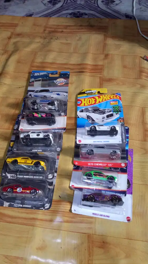 Dijual 9 Hot Wheels