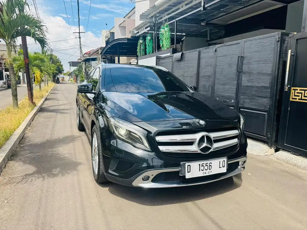 Mercy GLA 200 2014 HRV CRV