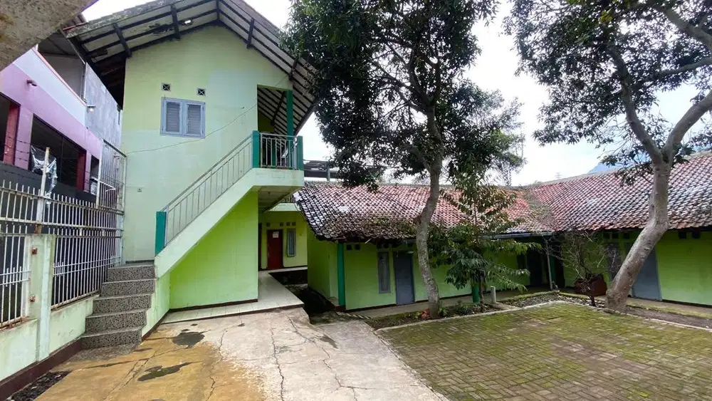 JUAL KOS KOSAN LUAS KAMAR BANYAK HALAMAN NYAMAN