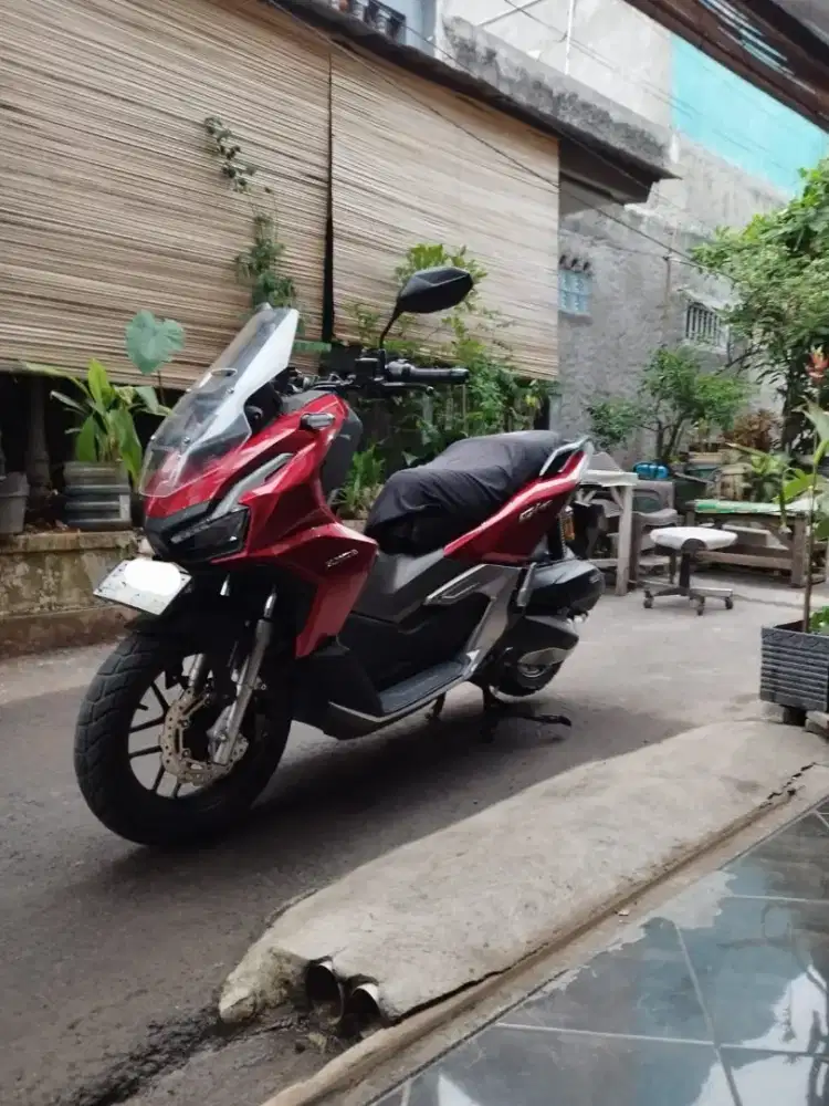 DI JUAL MOTOR HONDA ADV 160 CBS TAHUN 2024 (SECOND)