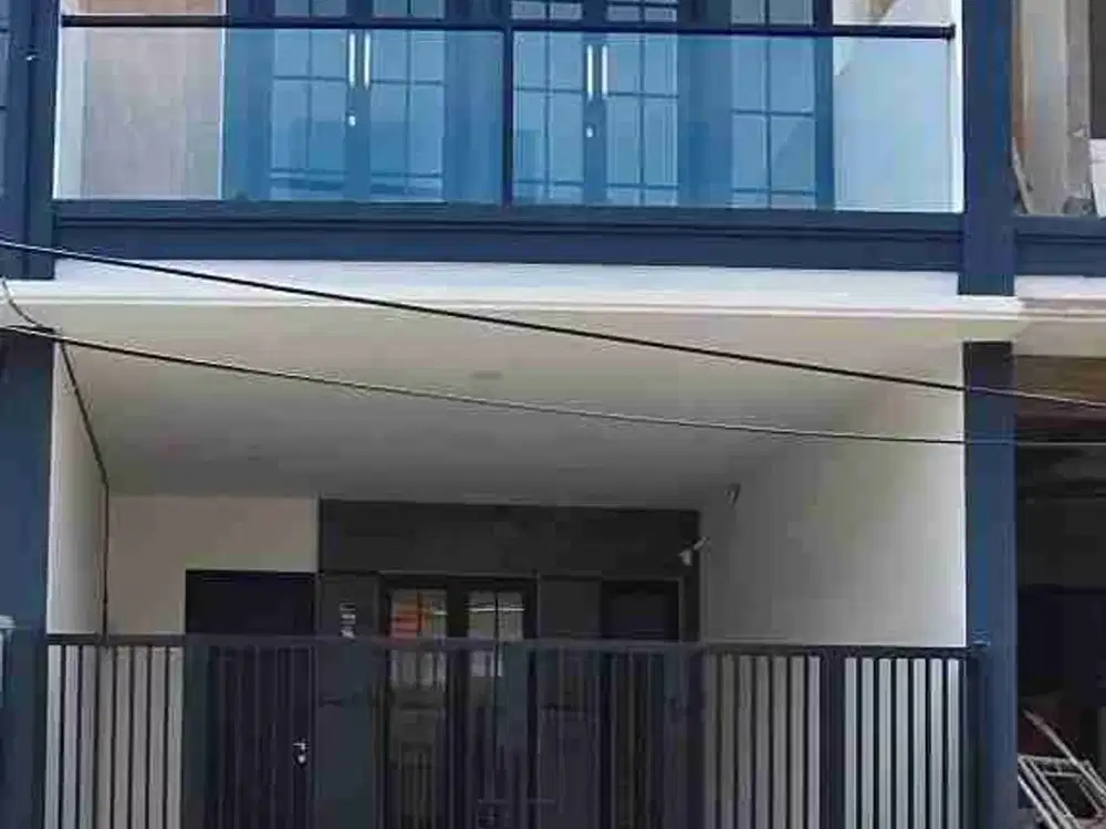 Lokasi Strategis
Rumah 2 Lt  Baru Gress
Lokasi Ketintang Surabaya