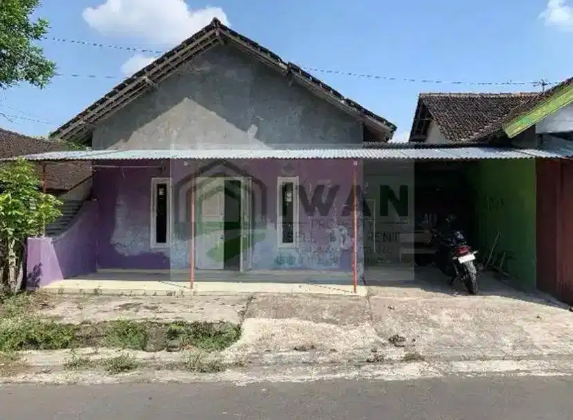 Rumah Murah Strategis Hadap Jalan Lebar