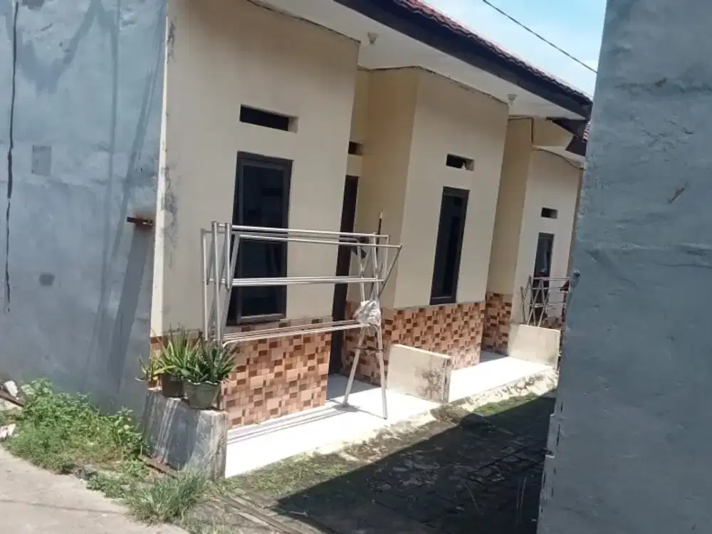 Jual murah rumah kontrakan 8 pintu Kp Setu Tapos Depok