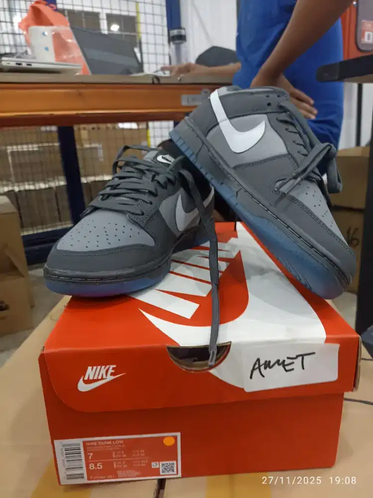 Cuci Gudang Sepatu Santai