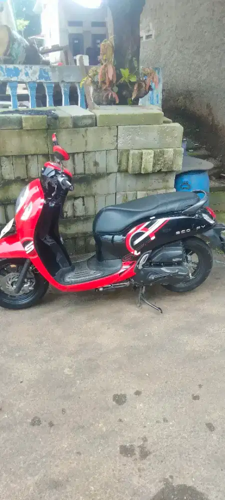 Jual Scoopy tahun 2023