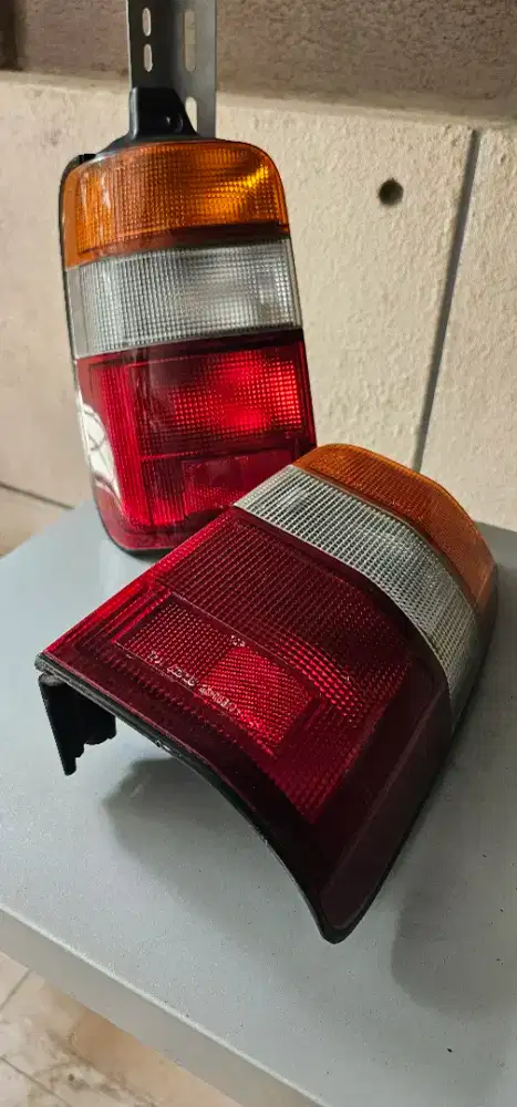 Jual sepasang stoplamp Toyota Kijang Kapsul Original Koito Thailand