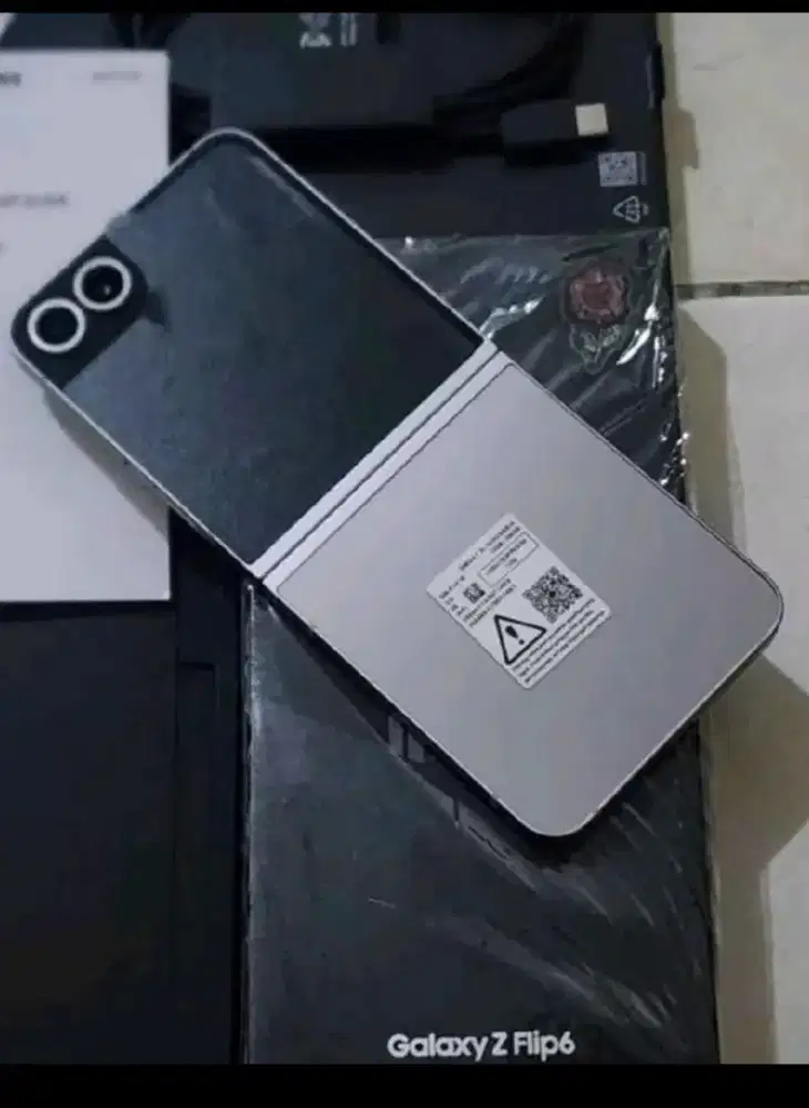 Murah hp Samsung Z Flip 6 5G 12/256 lkp mulus,bs TT
