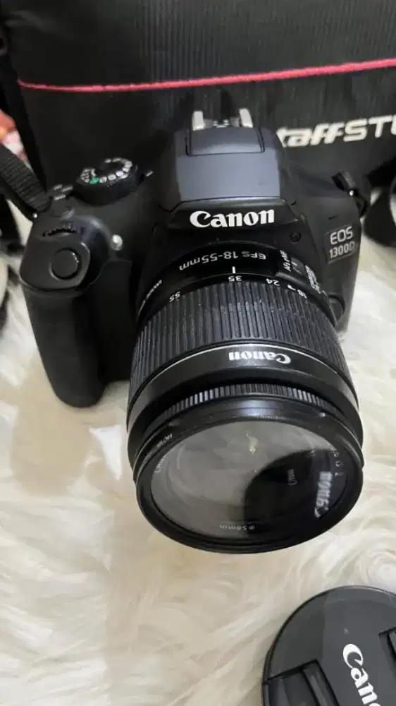 Camera Canon 1300D + kit