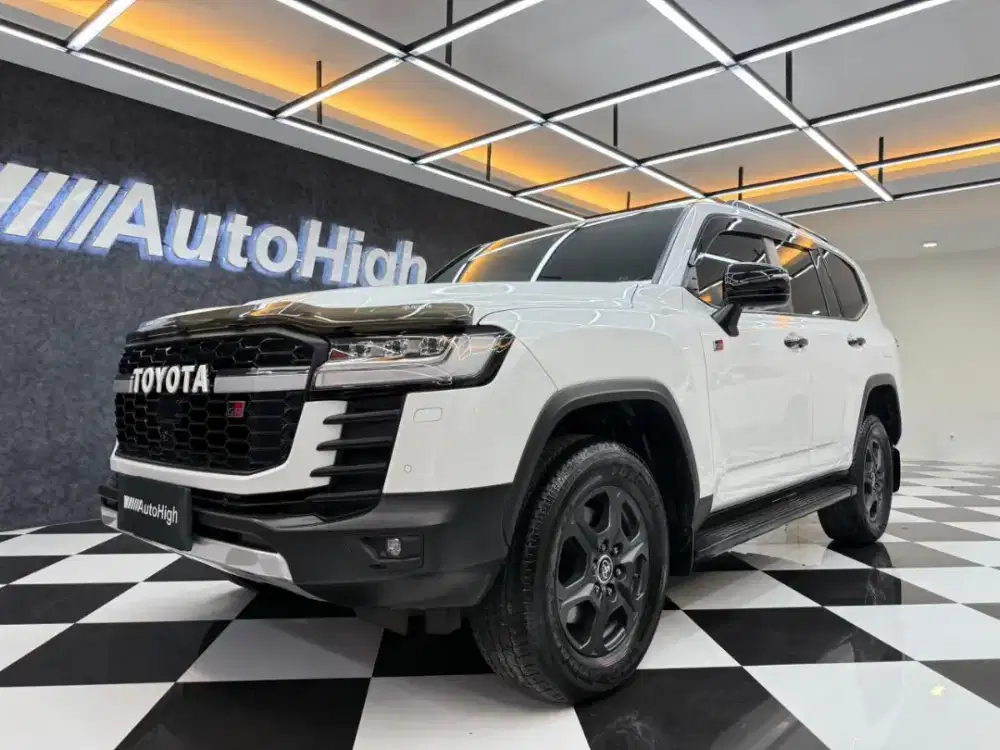 DP10% [Km14.000] Land Cruiser GR 2024 White / VXR Reg 2025 #AUTOHIGH