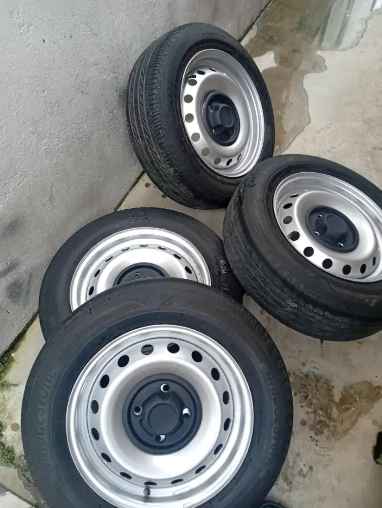 Velg 15 oemlook wuling pcd 4x114 kijang avanza livina. Cielo