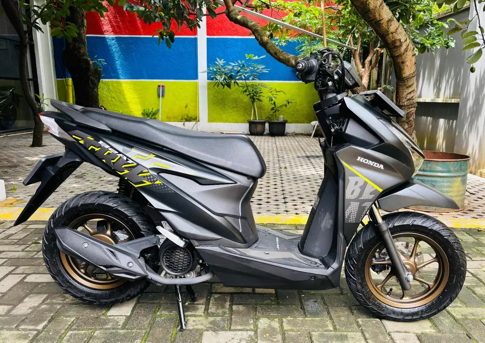 Honda beat street