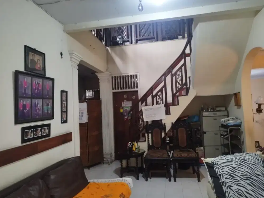 Jual rumah lokasi sekitar 500  meter ke halte MRT haji naw