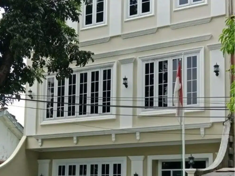 DIJUAL BRAND NEW TOWNHOUSE AMERICAN CLASSIC MODERN DI KAV DPR JAGAKARSA