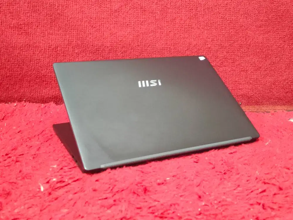 Laptop MSI Modern 14 C12M0 Core i3-1215U RAM 8GB SSD 256GB
