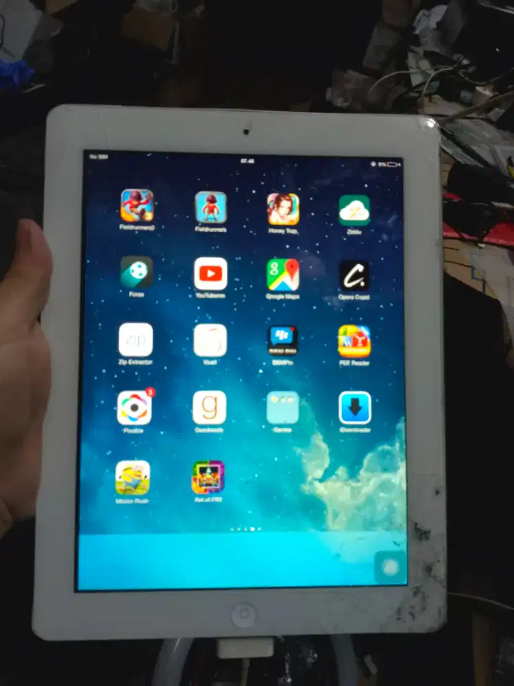 Iped 3 64gb minus touch screen retak dikit