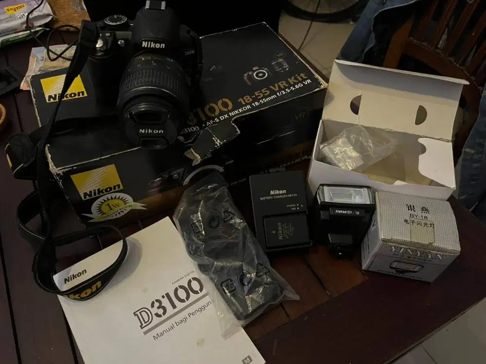 Kamera DSLR Nikon D3100 18-55 VR Kit second