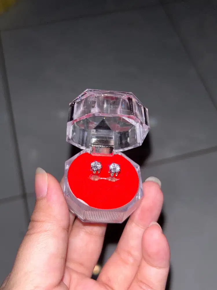 dijual anting wanita no surat + tempat