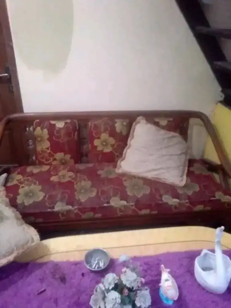 Dijual butuh uang Sofa Hongkong