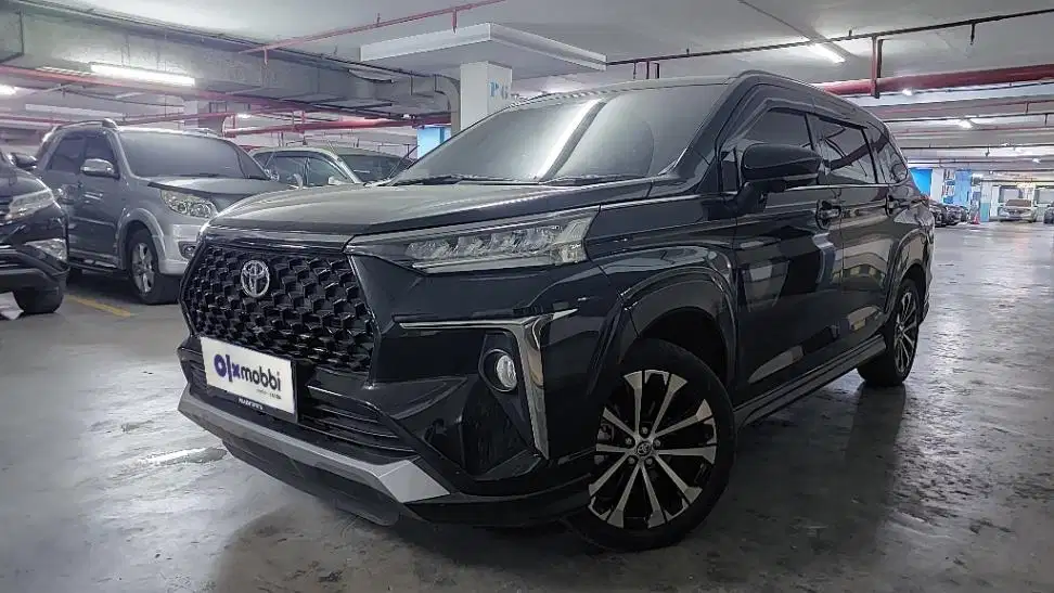 TDP 11JT Toyota Avanza 1.5 New Veloz Q CVT Bensin-AT Hitam 2022