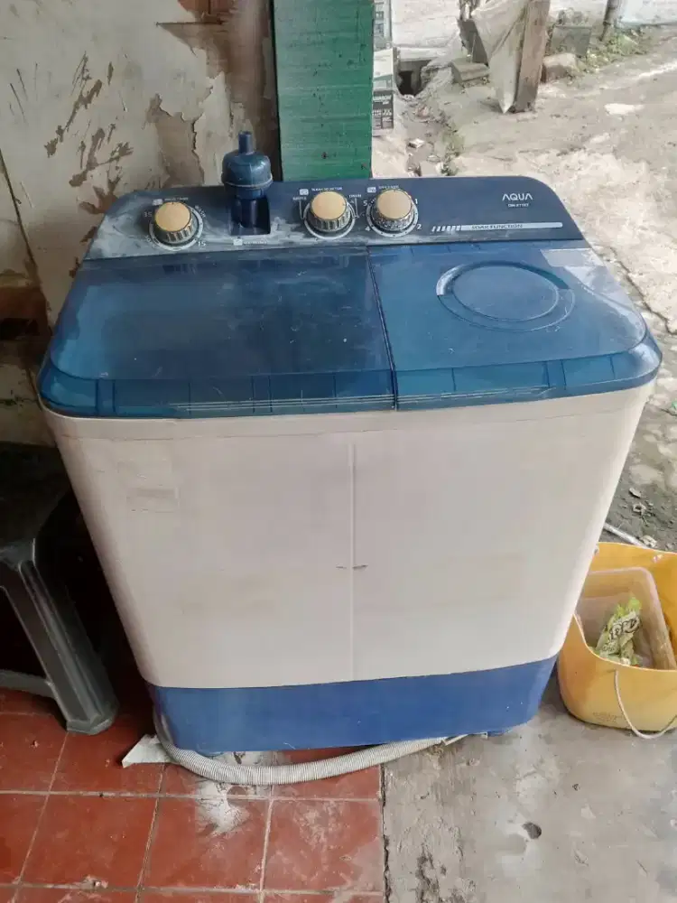 Dijual cepat mesin cuci masih normal bi sa nego tipis